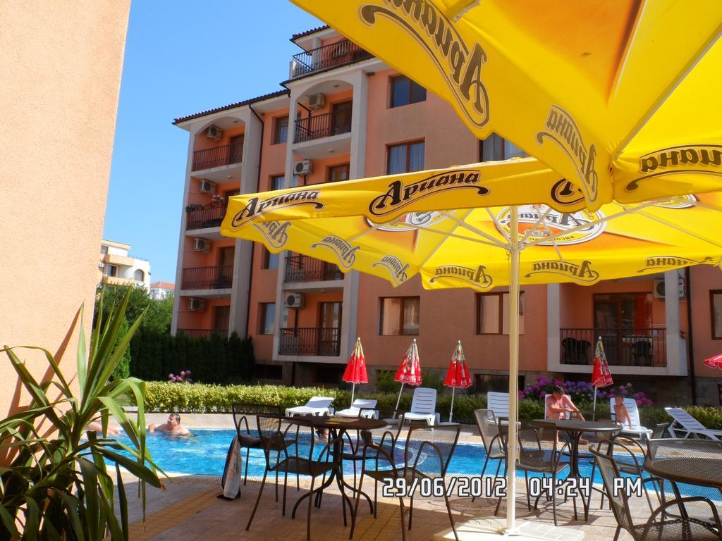Gardenia Apartments Primorsko Buitenkant foto